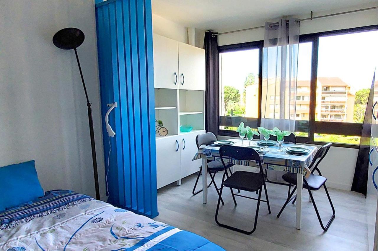 Hypercenter 27 M With Wifi And Shared Pool Apartment Frejus Exterior photo