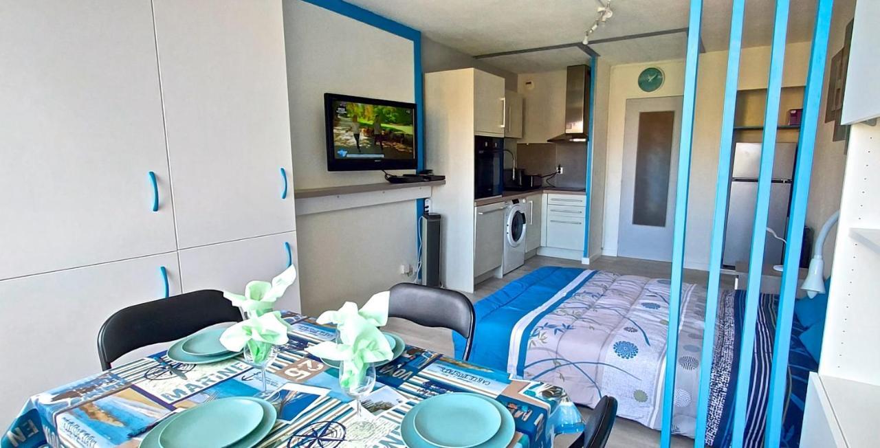Hypercenter 27 M With Wifi And Shared Pool Apartment Frejus Exterior photo
